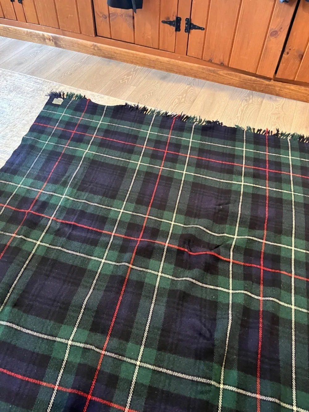 Moffat Kilmahog Mackenzie Green, blue & Red Plaid Fringe wool Throw Blanket